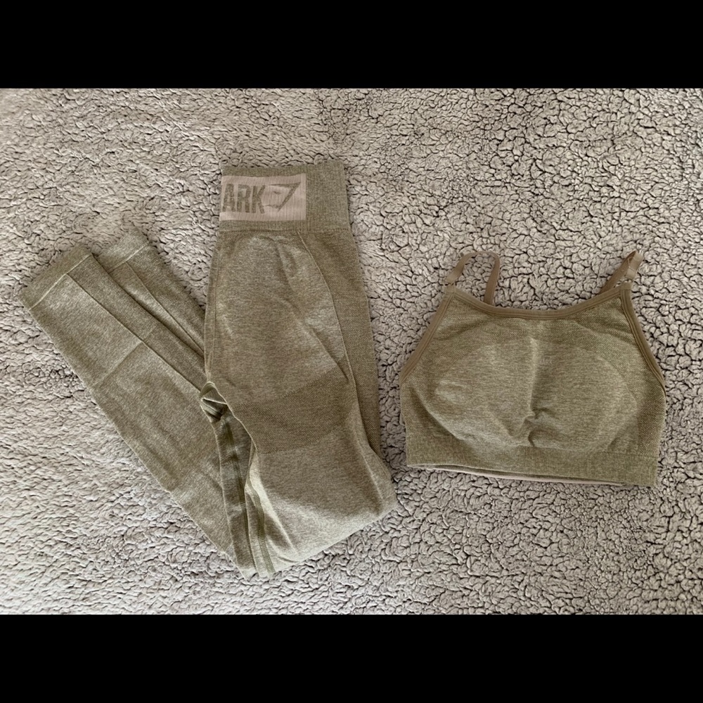 Gymshark Flex Khaki Marl Set size S